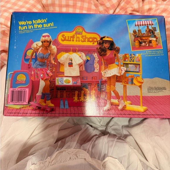 Barbie California Dream Surf 'n Shop Set with Pink and Yellow - Picture 4 of 6